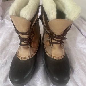 Sorel Alpine Hand Crafted Winter Snow Boots with Removable Inserts Womens 8